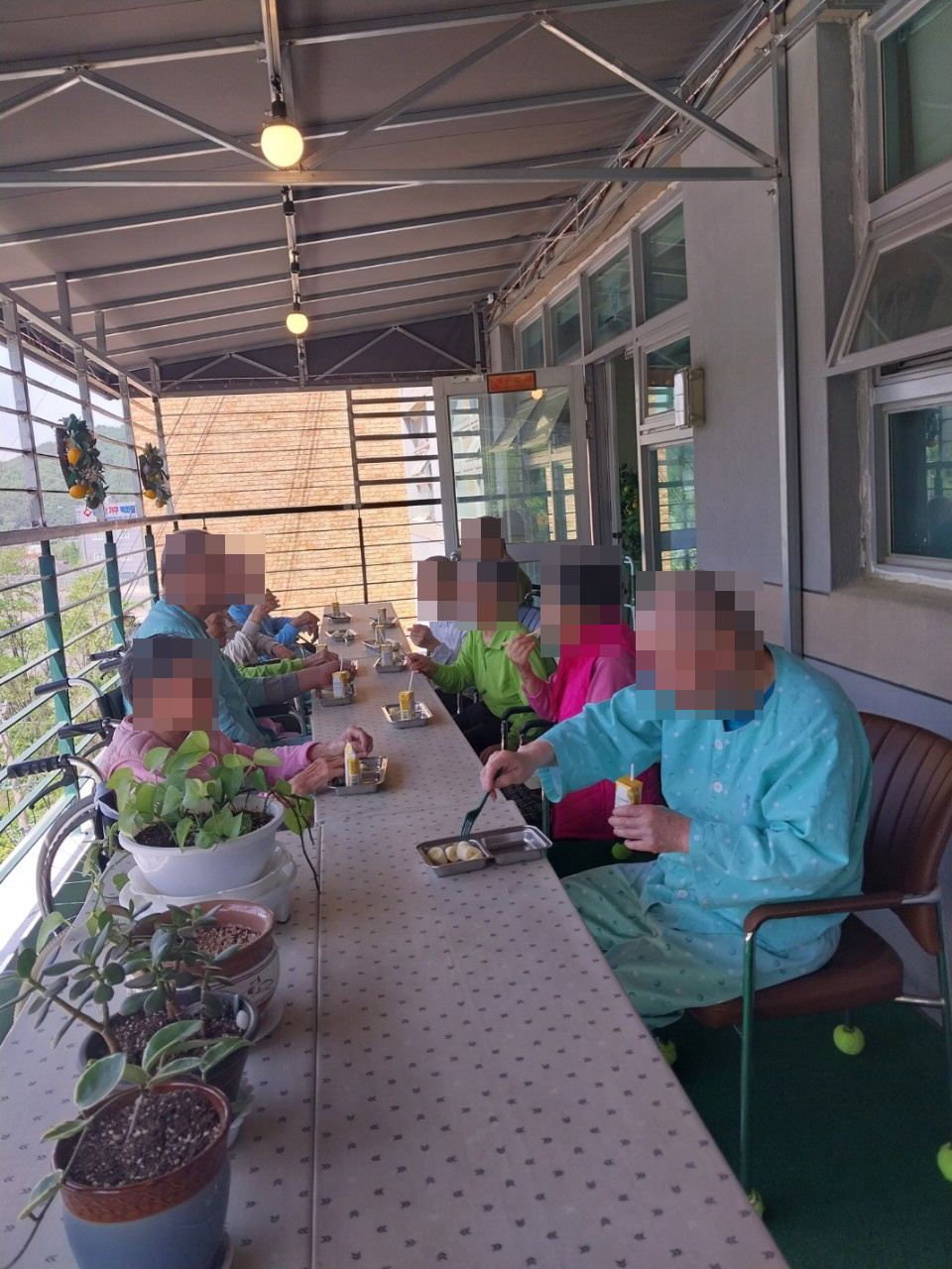 b1d2df6d069f3c903ca2f3bcc9385a4a_1714376800_2259.jpg b1d2df6d069f3c903ca2f3bcc9385a4a_1714376800_2259.jpg